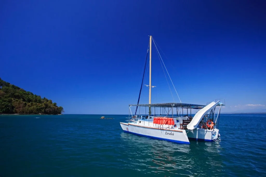Trimaran boat in Manuel Antonio